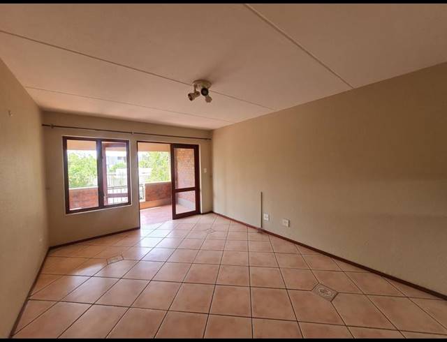 2 BEDROOM TOWNHOUSE FOR SALE IN MARAIS STEYN PARK